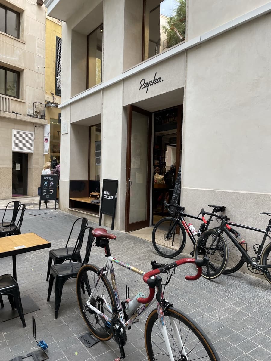 Rapha Clubhouse Palma: Inside the Saturday Social Ride
